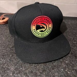 Atlanta Hawks Mitchell & Ness Snapback Hat Cap EUC